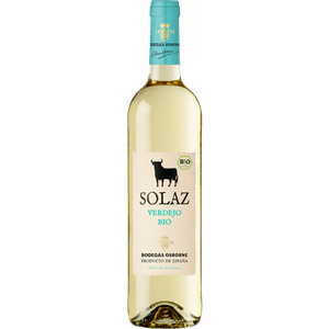 Der Weißwein Solaz Verdejo Bio in einer schlanken Flasche, die mit einem hellen Etikett und einem blauen Kappenverschluss versehen ist.