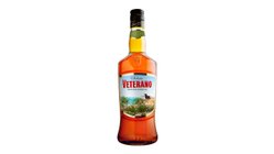 Eine Flasche Veterano Rum mit einer goldenen Flüssigkeit, die in einem klaren, eleganten Design präsentiert wird.
